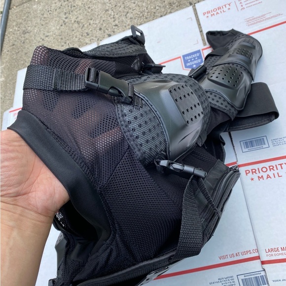 Motorcycle Rider Armor Jacket - Picture 13 of 13